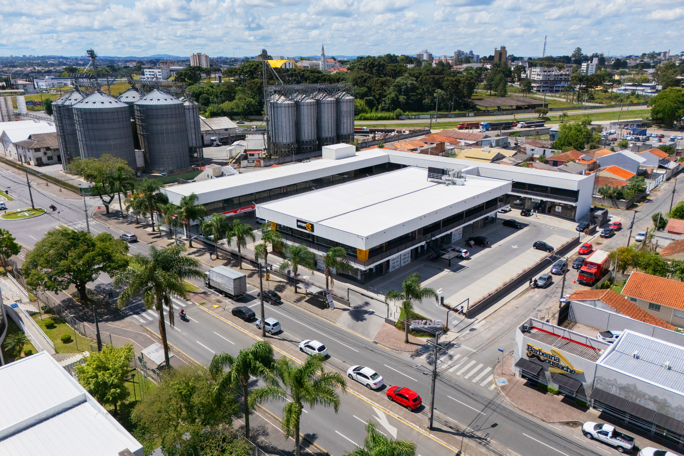 Centro Comercial SKNA Iraí